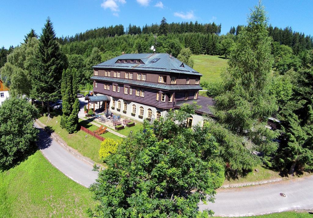 Alpsky Hotel Špindlerŭv Mlýn Exterior foto