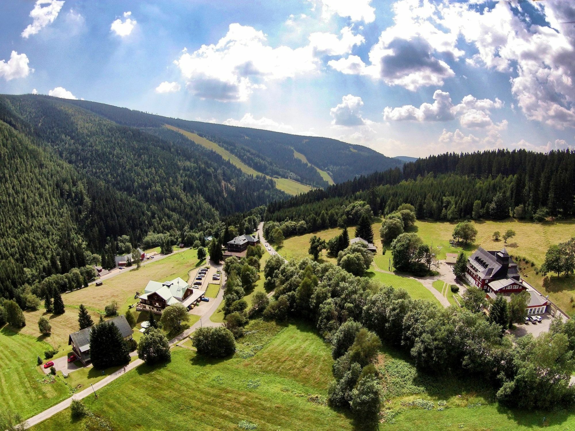 Alpsky Hotel Špindlerŭv Mlýn Exterior foto